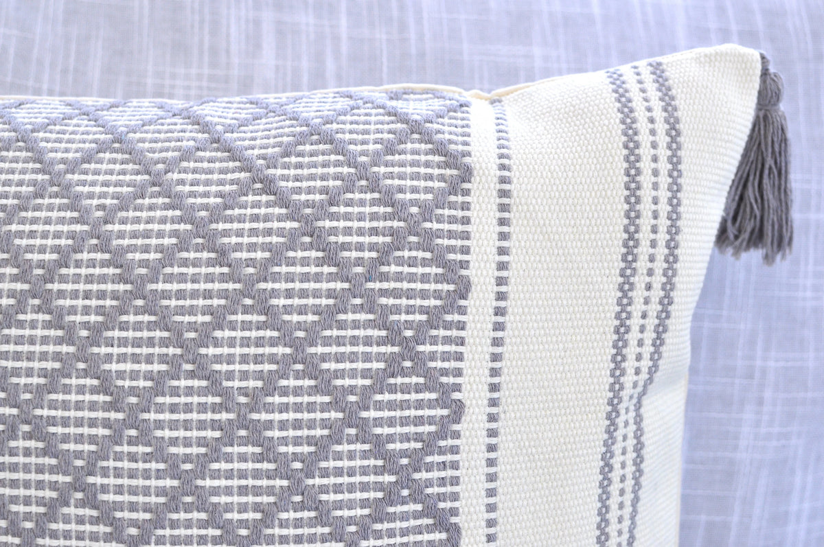 Gray 12x20 inch Set of 2 Checkered Lumbar Pillow Covers E732