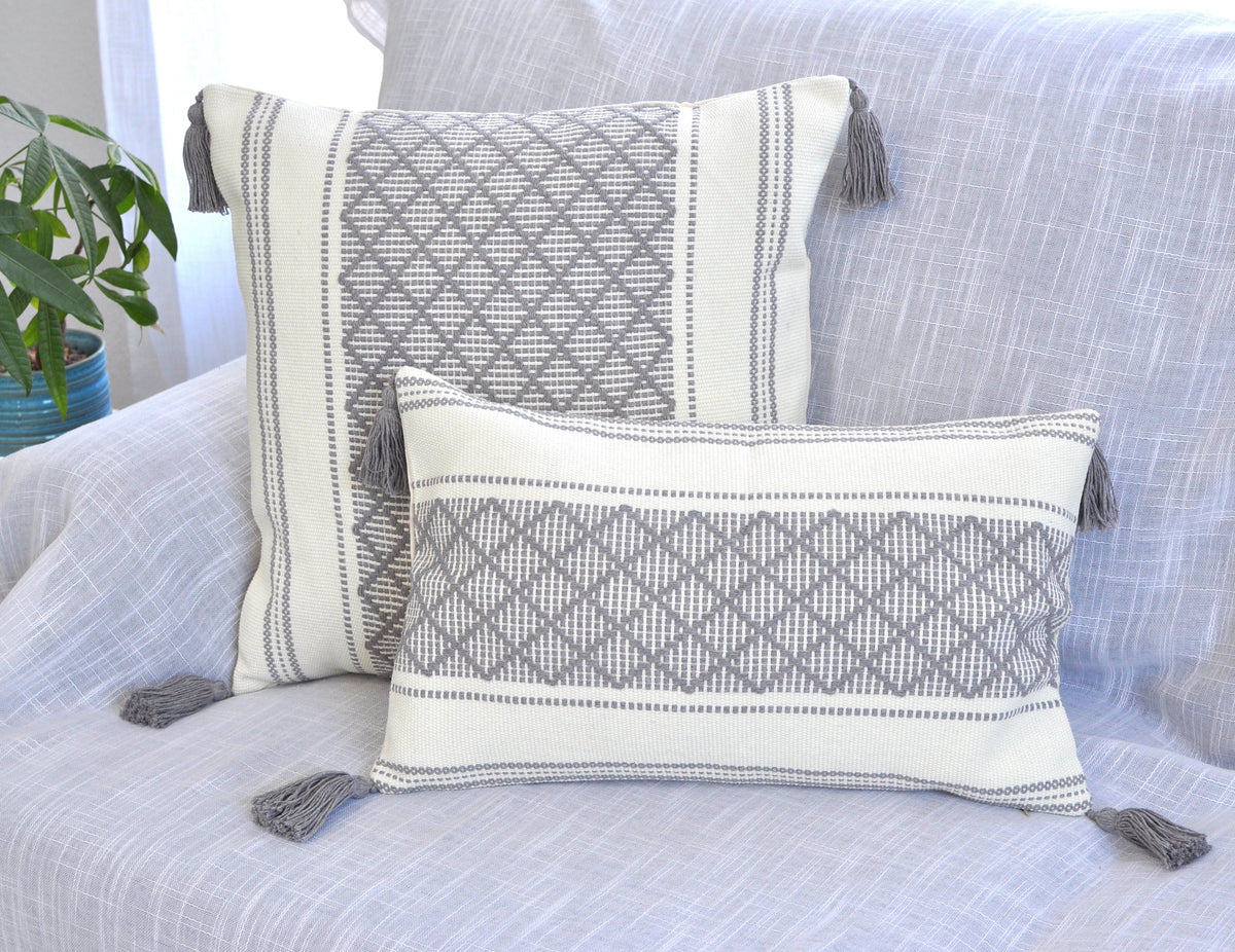 Gray 12x20 inch Set of 2 Checkered Lumbar Pillow Covers E732