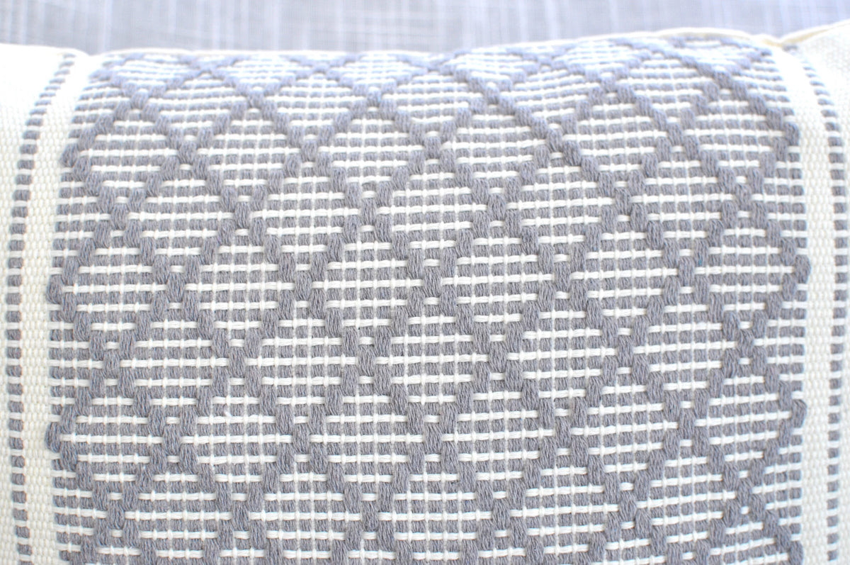 Gray 12x20 inch Set of 2 Checkered Lumbar Pillow Covers E732