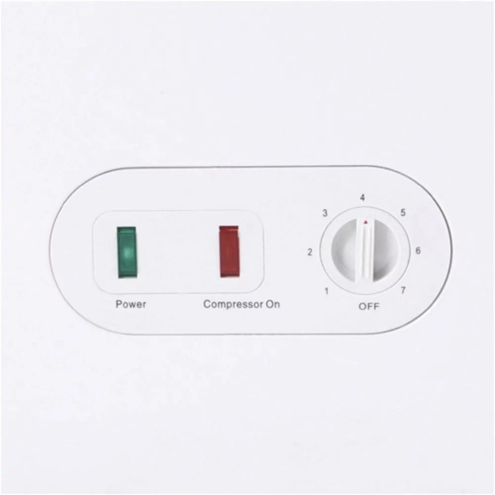 Solid Top Chest Freezer U2812