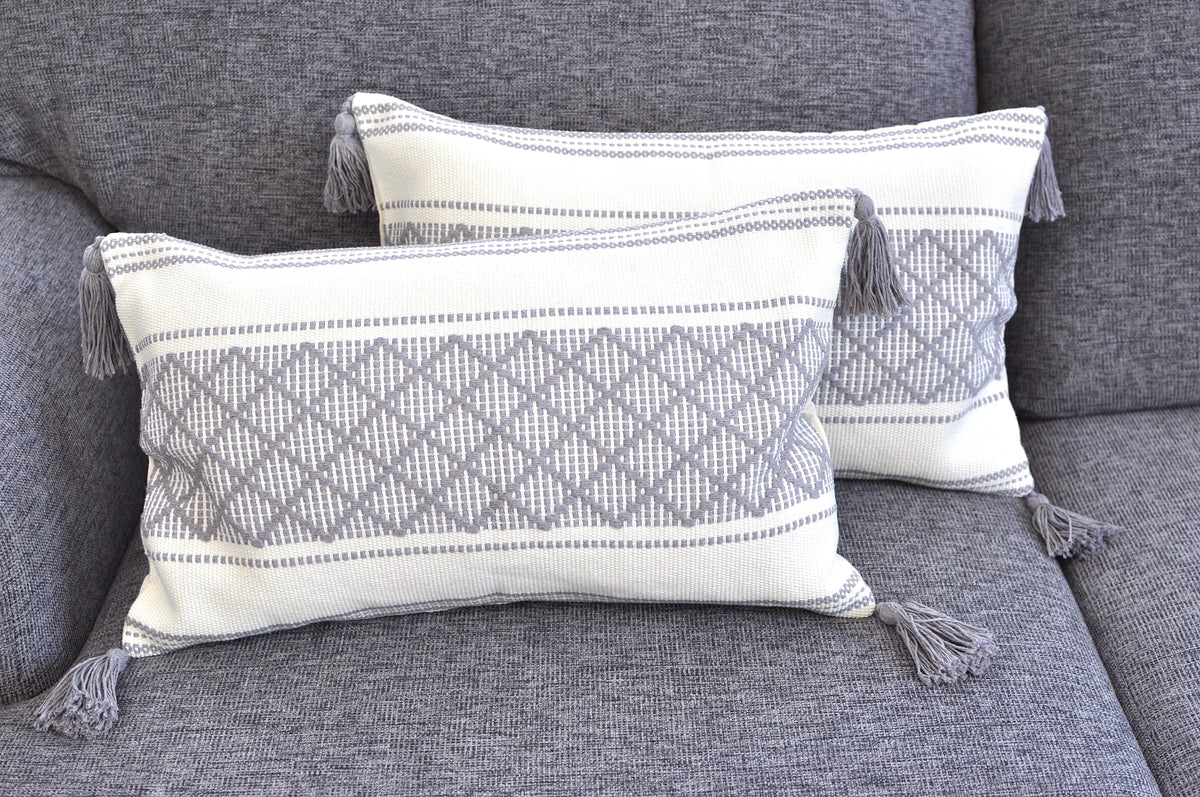 Gray 12x20 inch Set of 2 Checkered Lumbar Pillow Covers E732